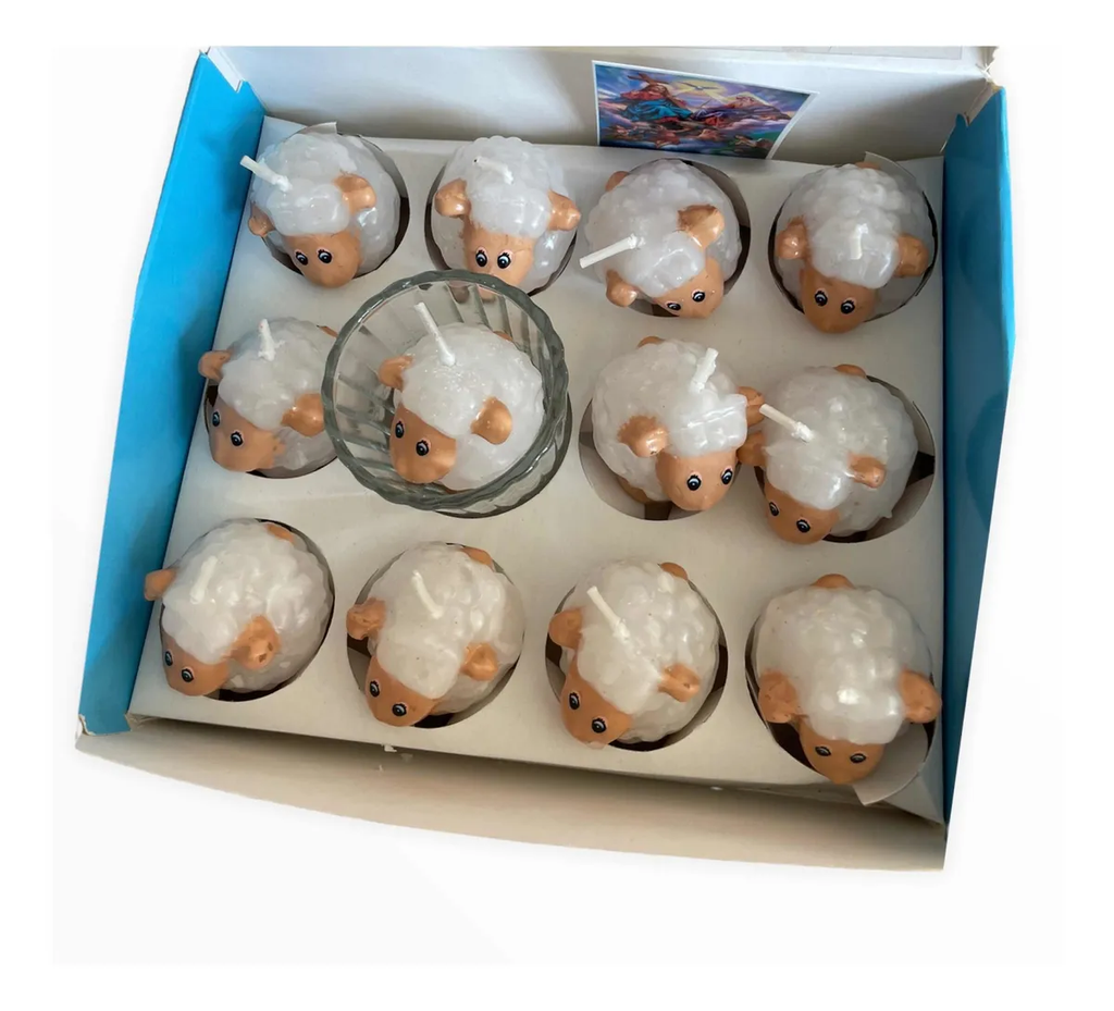 Veladoras De Fin De Año, Borregos, Votivas Aromáticas, 6 Exhibidores (72 Pzas)